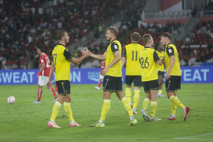 Piala Presiden: Arema vs Oxford United, Panas!